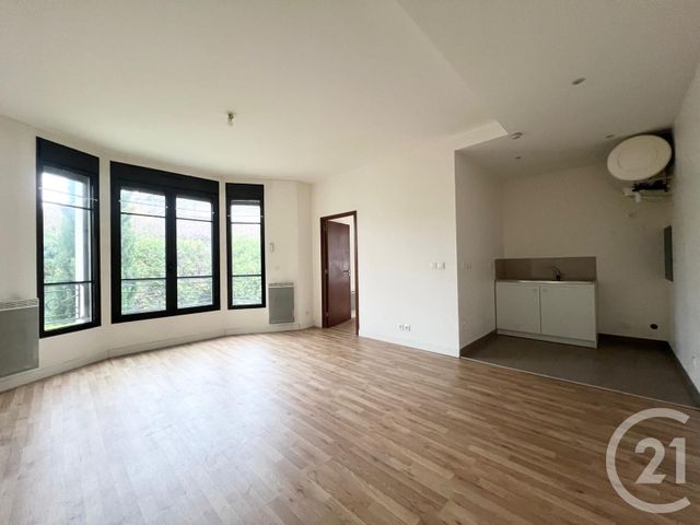 Appartement F2 à louer - 2 pièces - 40.54 m2 - BOUSSY ST ANTOINE - 91 - ILE-DE-FRANCE - Century 21 Valeurs Conseils